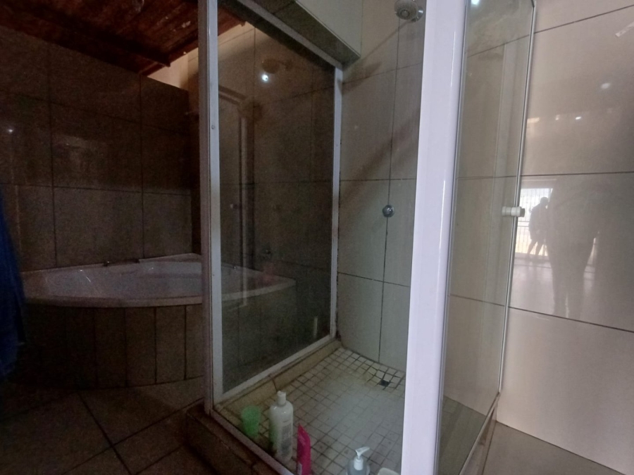  Bedroom Property for Sale in Wilkoppies North West